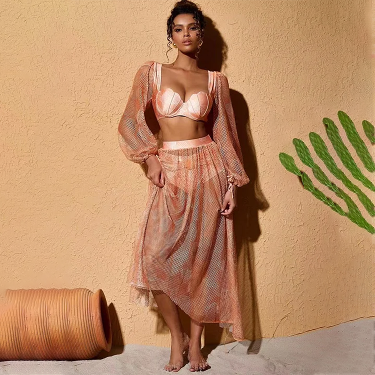 Maillot de bain bikini à manches longues et jupe à imprimé coquillage