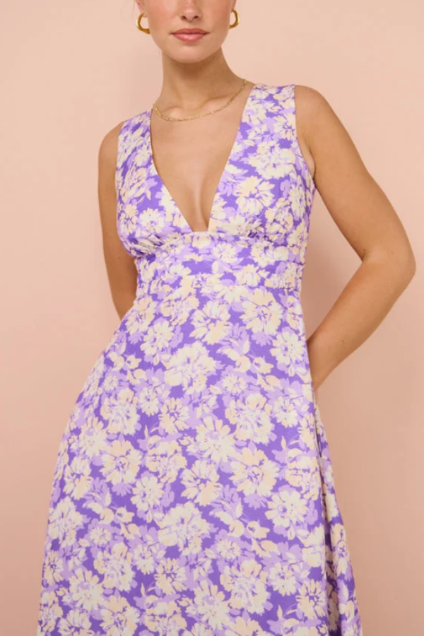 Robe longue imprimée violette sans manches à col en V