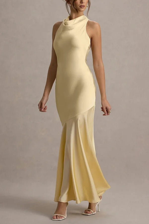 Zeitlose Eleganz – Neckholder-Maxikleid aus Satin mit Wasserfallausschnitt und Bindeband auf der Rückseite