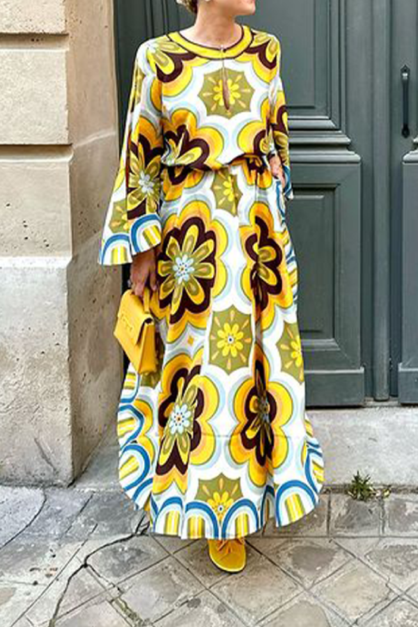 Lässiges Sommerkleid mit Blumenmuster