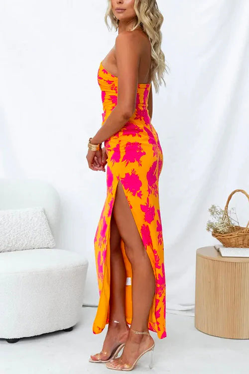 Robe longue imprimée à bretelles asymétriques et fente latérale 