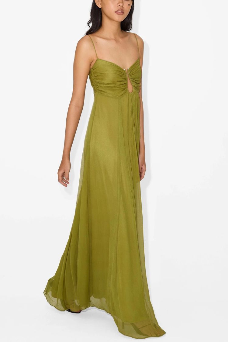 Weiches und elegantes A-Linien-Maxikleid mit gesmoktem Metall-Höhlendesign auf der Rückseite