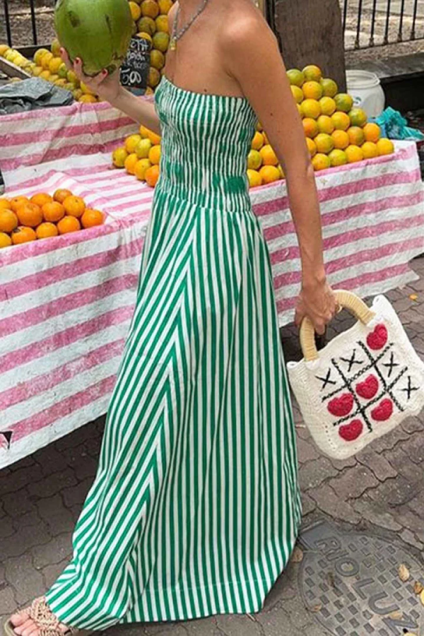 Ärmelloses, schulterfreies, elastisches, plissiertes Maxikleid im Retro-Stil