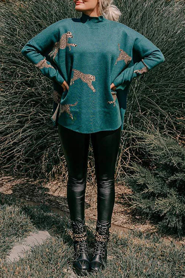 COZY AND KIND – LOCKERES SWEATSHIRT MIT LEOPARDENSCHLITZ