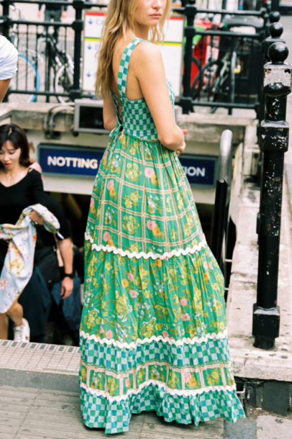 Robe longue à imprimé unique, buste froncé, dos lacé