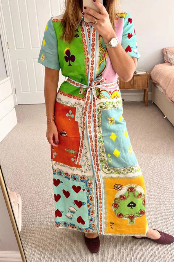 Modisches Hemdkleid mit Revers und Print