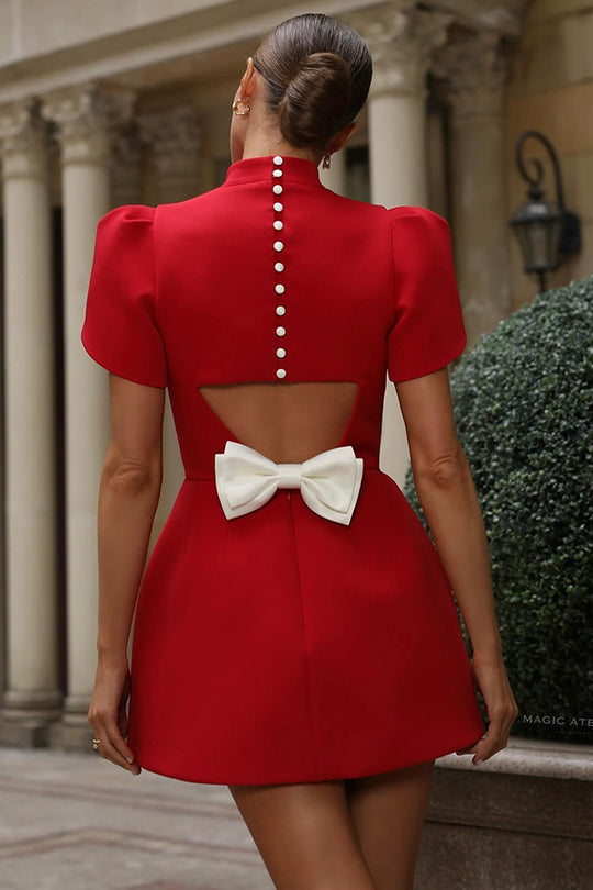 Robe courte fendue à manches courtes et dos nu avec nœud amovible en satin Sweet Moment