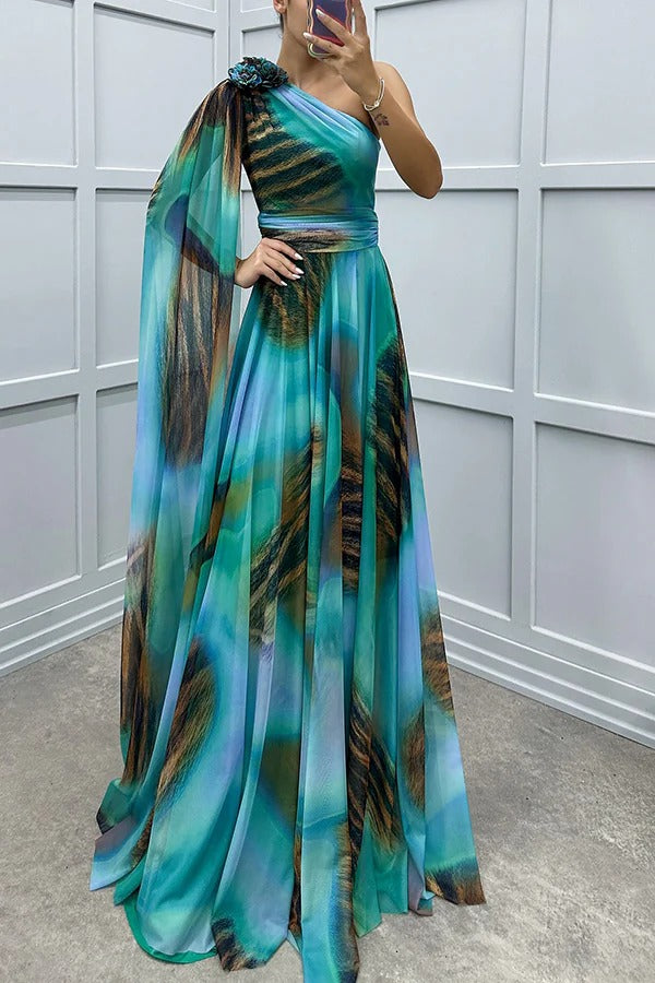 Robe longue à imprimé floral unique Lucia, asymétrique, manches drapées