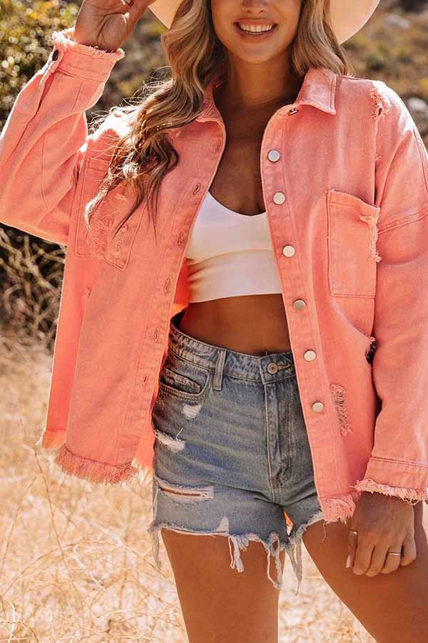Veste en jean usée à ourlet brut avec poches poitrine