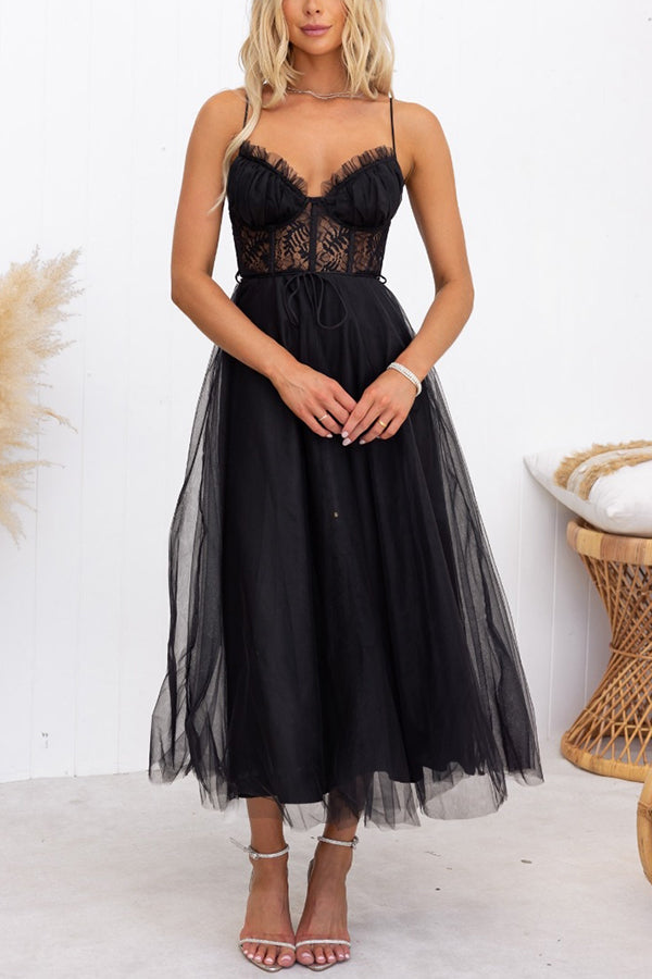 Robe longue de soirée en tulle et dentelle Carrie In Paris