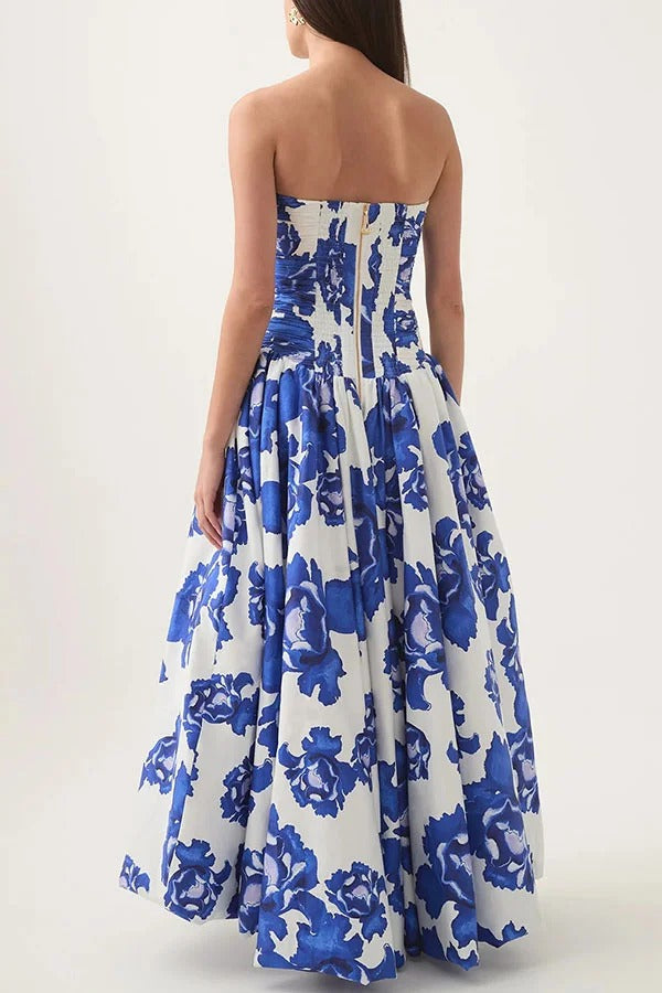 Robe longue à épaules dénudées et corsage froncé à ourlet bouffant et imprimé floral Perfect Moment