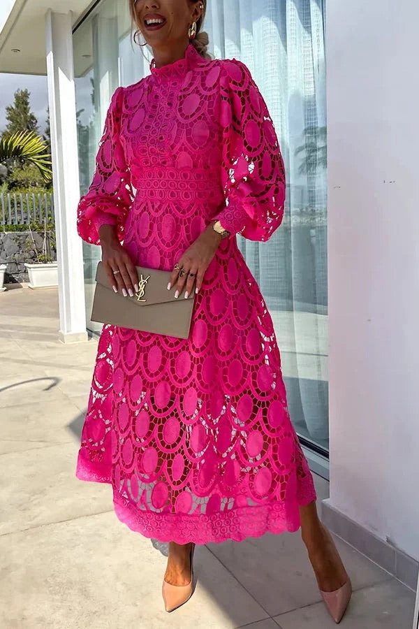 Robe mi-longue de soirée romantique, sensuelle et élégante en dentelle au crochet à manches lanternes 