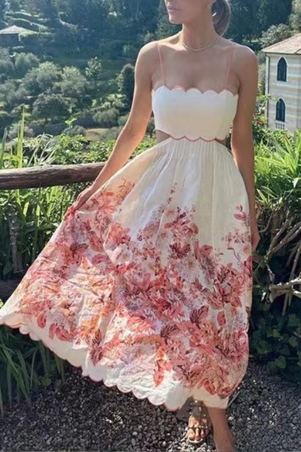 Modisches Kleid mit Strapsenprint und Bindeband auf der Rückseite