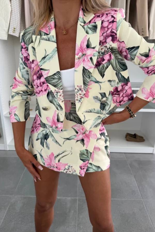 Picture Perfect Botanical Floral Print Long Sleeve Lapel Crop Blazer