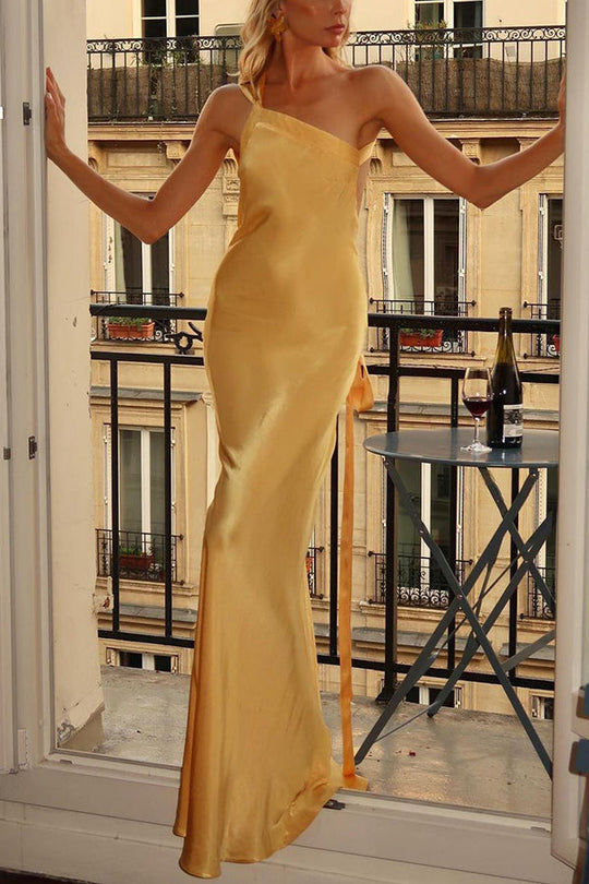 Robe longue asymétrique en satin à une épaule et dos nu Moonlit Soiree 