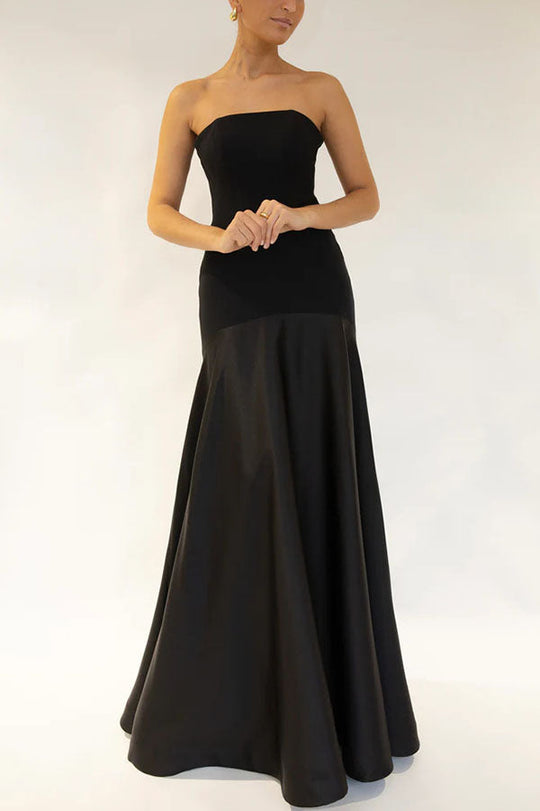 Robe longue évasée bustier en satin patchwork à l'élégance intemporelle