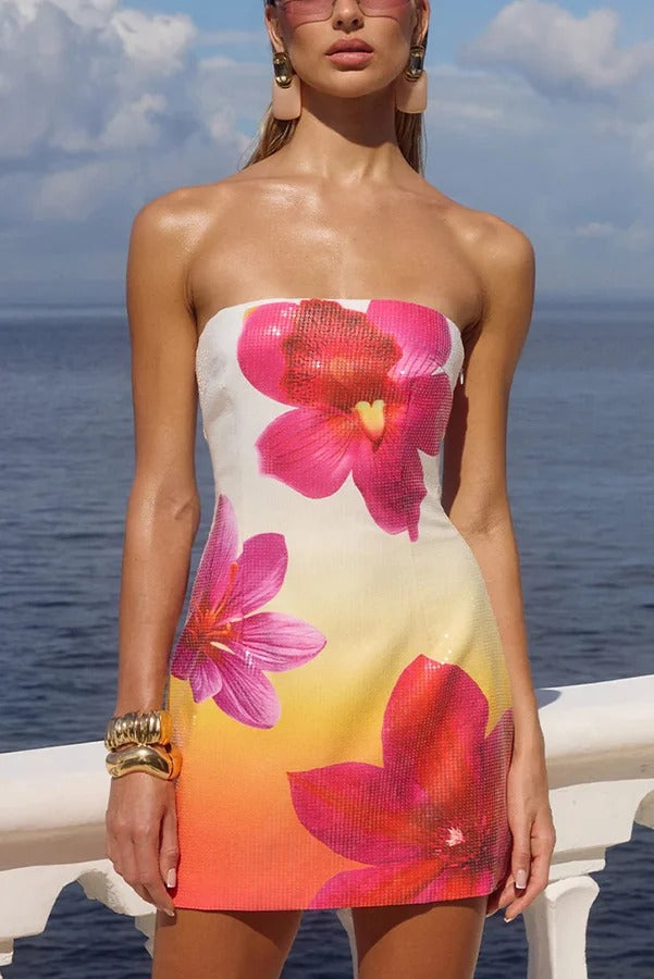 Robe courte extensible sans bretelles à imprimé floral unique et sequins Beach Club