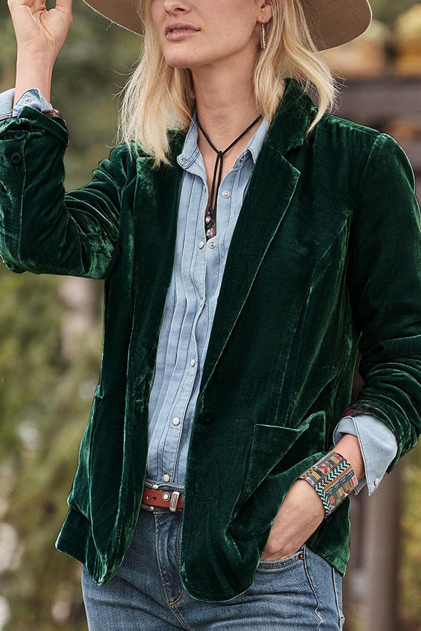 Kleine Anzugjacke mit kurzem Oberteil aus goldenem Samt