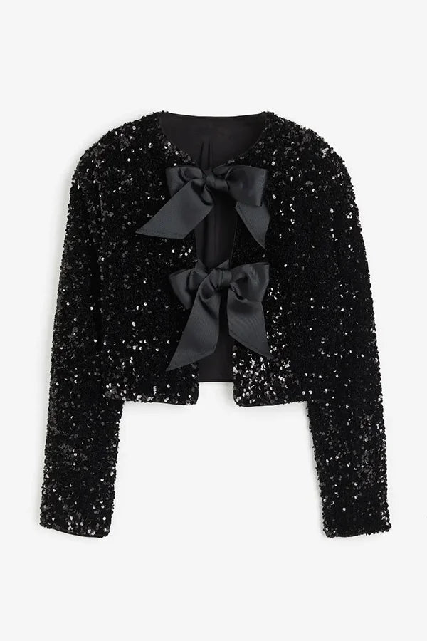 Deux façons de célébrer la veste à paillettes avec nœud sur le devant 