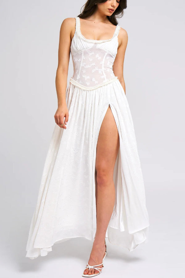 Ulissa – Hellgrünes Maxikleid mit Jacquard-Struktur und quadratischem Ausschnitt und hohem Schlitz