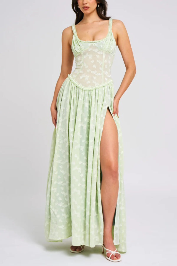 Ulissa – Hellgrünes Maxikleid mit Jacquard-Struktur und quadratischem Ausschnitt und hohem Schlitz