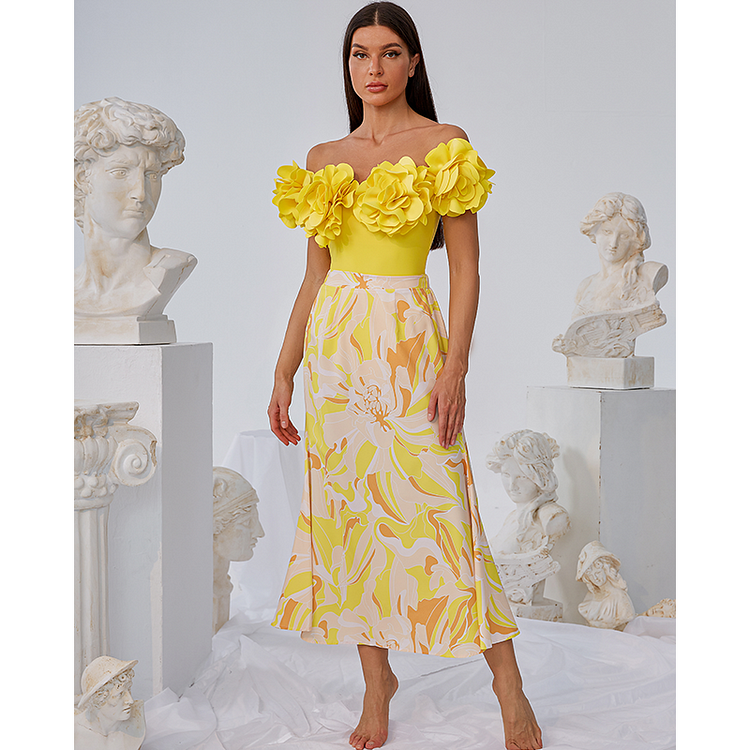 Maillot de bain et jupe à décor de fleurs 3D 