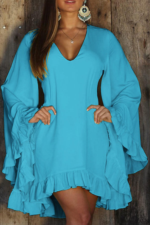 Elegantes Pulloverkleid aus Polyester mit V-Ausschnitt und unregelmäßigem Rock 