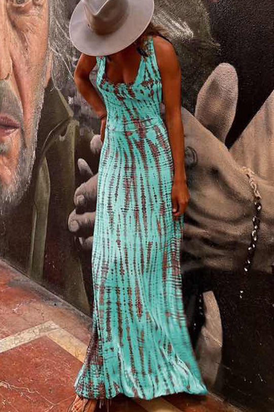 Modernes Stretch-Maxikleid mit Batikmuster und Schnürung auf der Rückseite 