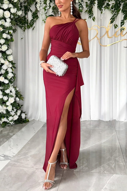 Robe longue fendue à volants et taille froncée à une épaule Party Love 