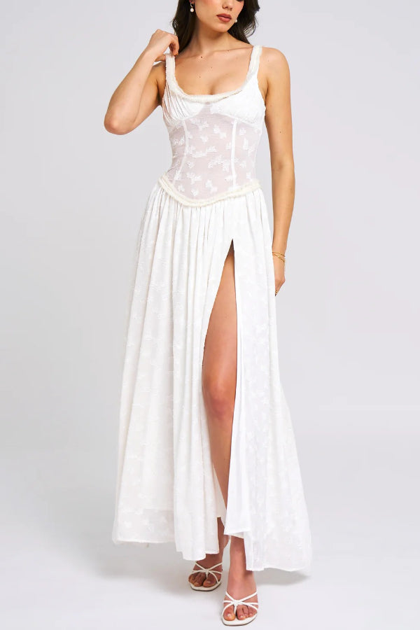 Ulissa – Hellgrünes Maxikleid mit Jacquard-Struktur und quadratischem Ausschnitt und hohem Schlitz
