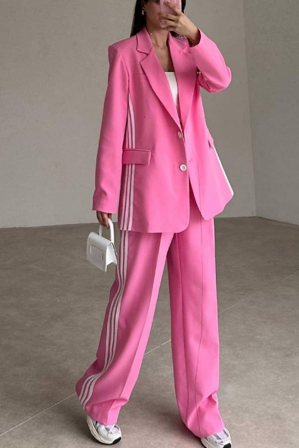 Frischer und lässiger Blazer mit gestreiftem Revers und weitem Hosenset mit hoher Taille und Taschen