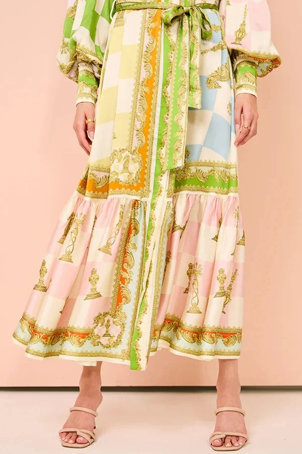 Robe longue en satin Garden Party à imprimé unique, manches ballon, ceinture et chemise