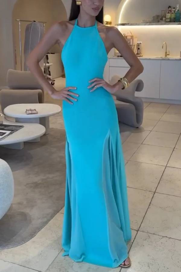 Robe élégante en tricot avec col suspendu