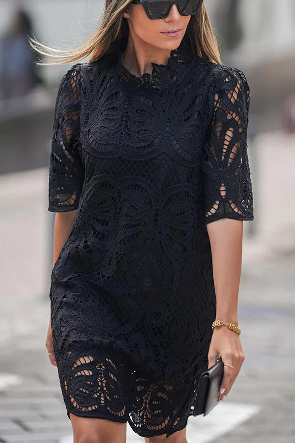 Mini-robe en dentelle au crochet Reason To Smile 