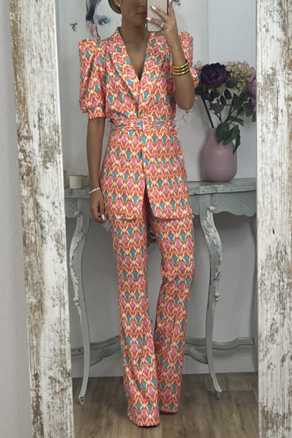 ADARA Modisches Anzug-Set mit Puffärmeln und V-Ausschnitt und Micro-Booty-Hosen 