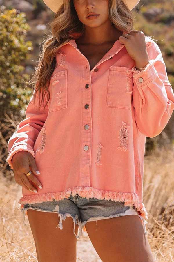 Veste en jean usée à ourlet brut avec poches poitrine