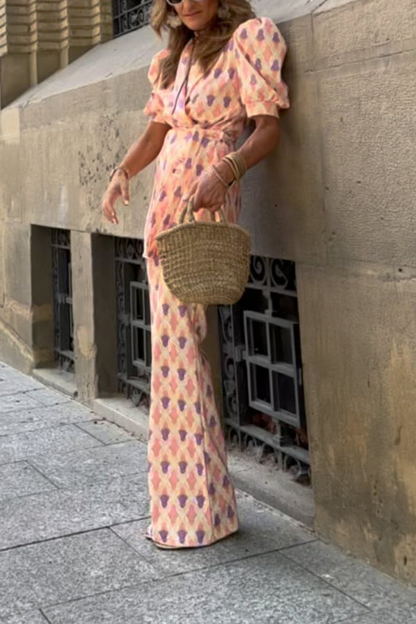 ADARA Modisches Anzug-Set mit Puffärmeln und V-Ausschnitt und Micro-Booty-Hosen 