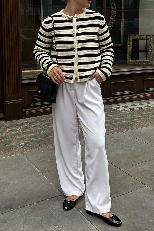 Gestreifte Strickjacke im kleinen Duftstil