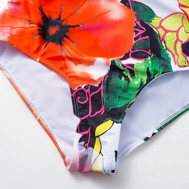 Maillot de bain une pièce imprimé à volants et épaules dénudées avec jupe 