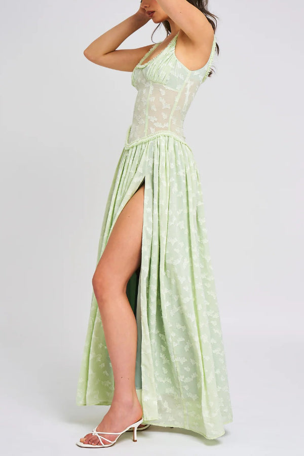 Robe longue fendue haute texturée en jacquard vert clair à col carré Ulissa