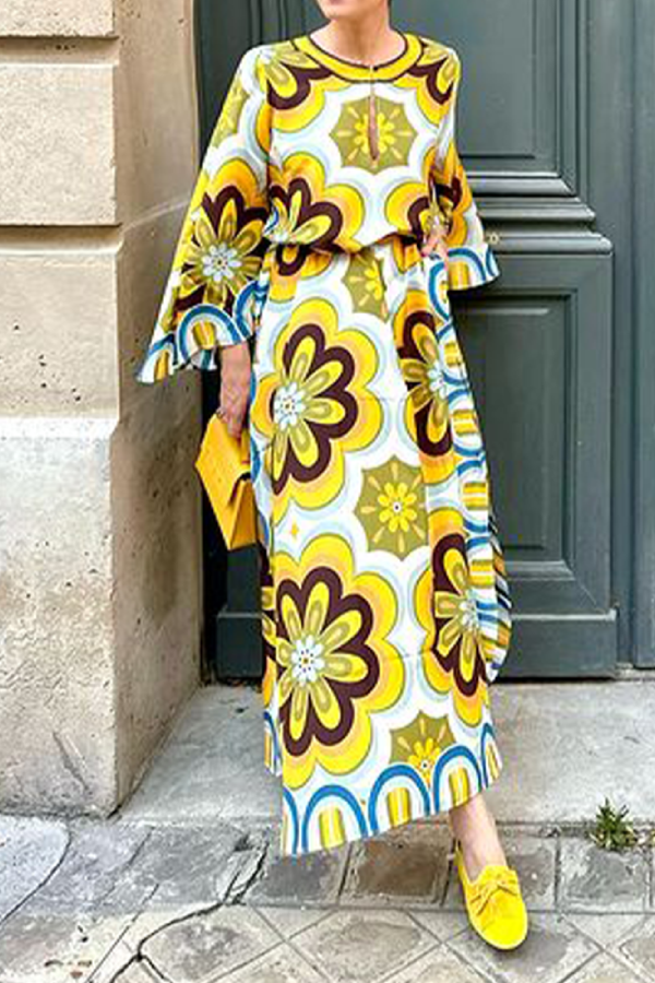 Lässiges Sommerkleid mit Blumenmuster