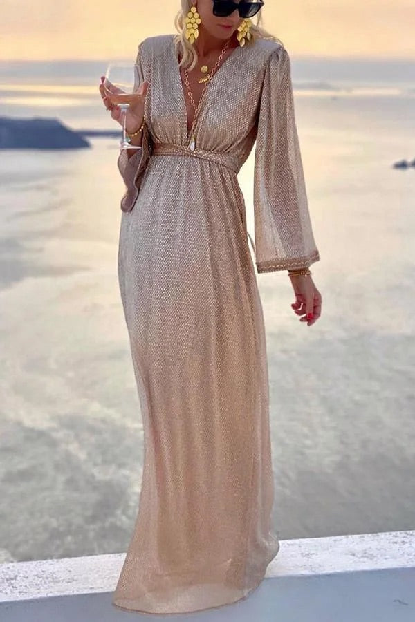 Robe de cocktail à manches cloches scintillantes et brillantes 