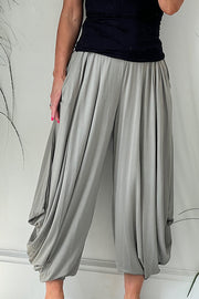 Super Comfy Elastic Waist Pocketed Harem Style Loose Pants