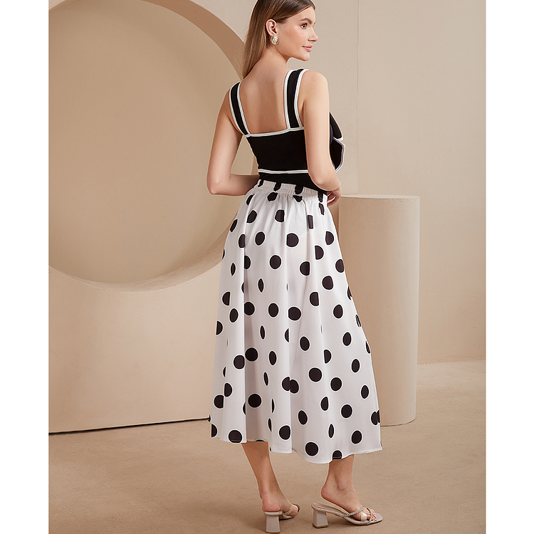 Maillot de bain une pièce et jupe à décor de nœud papillon noir et blanc 