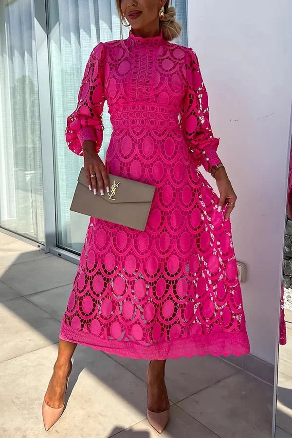 Robe mi-longue de soirée romantique, sensuelle et élégante en dentelle au crochet à manches lanternes 
