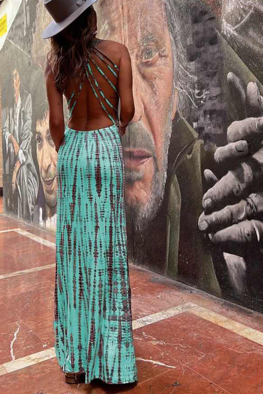 Modernes Stretch-Maxikleid mit Batikmuster und Schnürung auf der Rückseite 