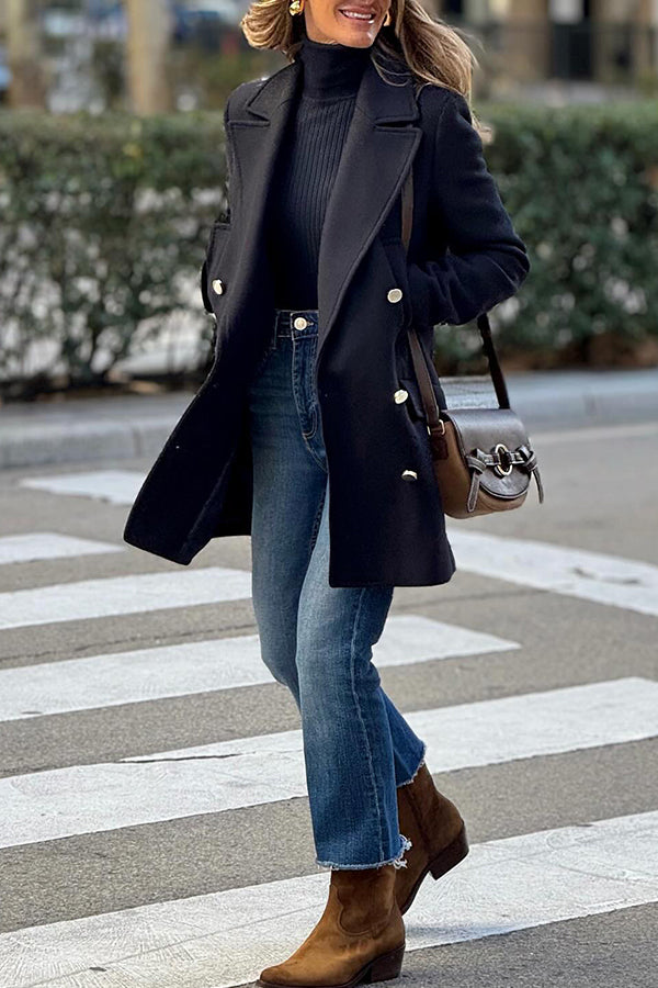 Einfarbiger Blazer mit Knöpfen