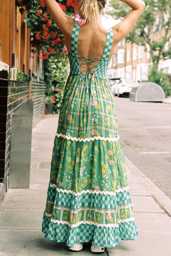 Robe longue à imprimé unique, buste froncé, dos lacé