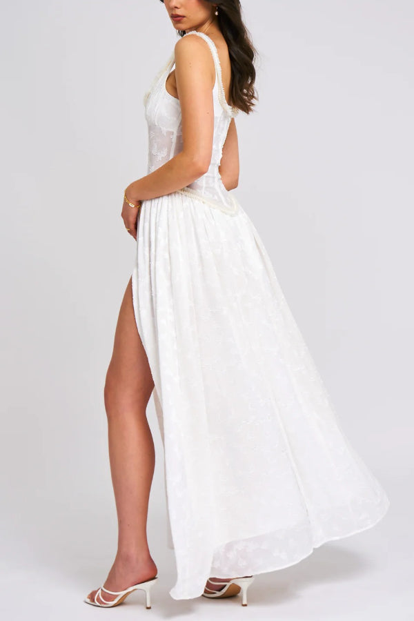 Ulissa – Hellgrünes Maxikleid mit Jacquard-Struktur und quadratischem Ausschnitt und hohem Schlitz