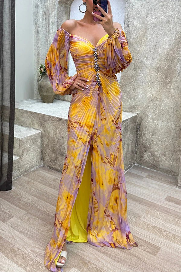 Robe longue fendue plissée à imprimé sérénade Sunset, épaules dénudées et diamants